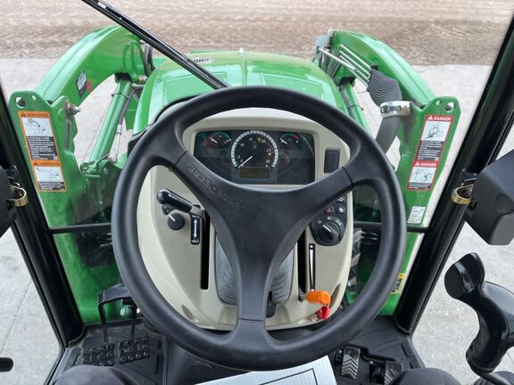 2014 John Deere 3033R Tractor Compact