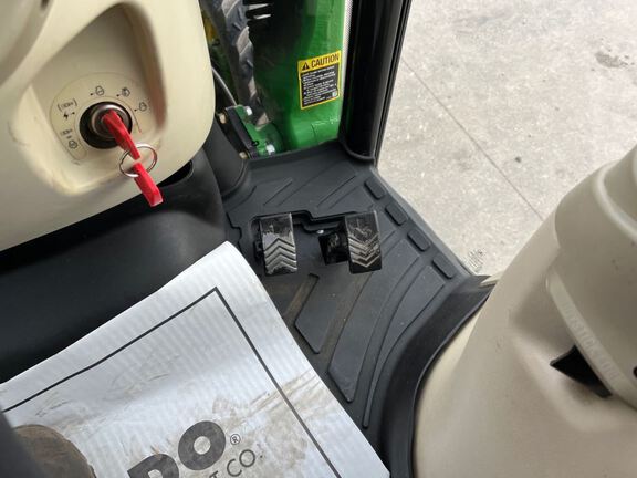 2014 John Deere 3033R Tractor Compact