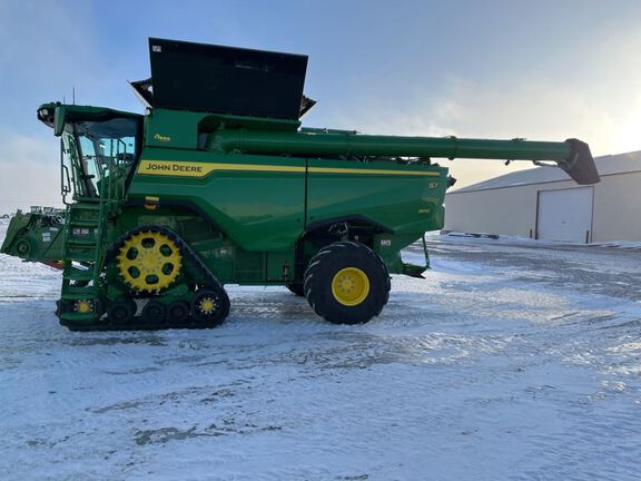 2025 John Deere S7 800 Combine