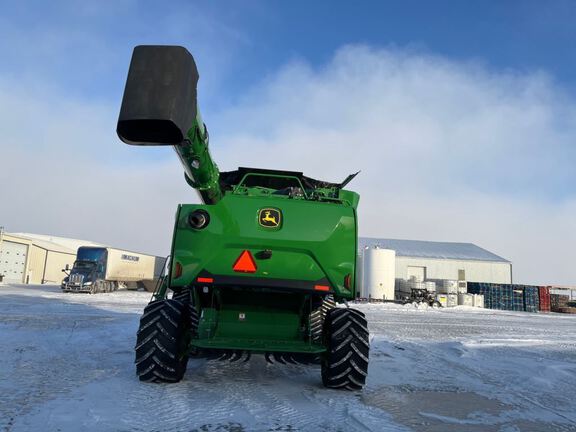 2025 John Deere S7 800 Combine