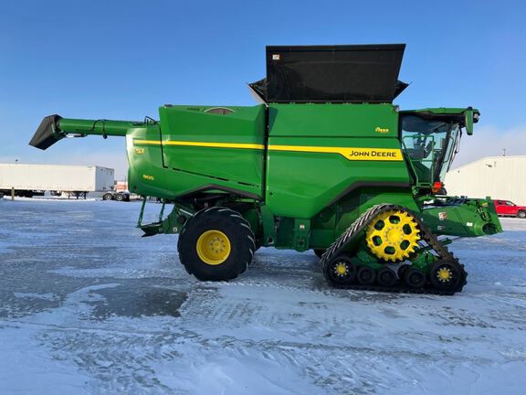 2025 John Deere S7 800 Combine