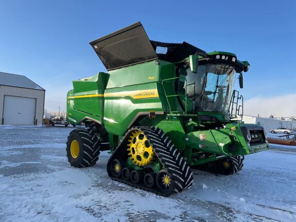 2025 John Deere S7 800 Combine