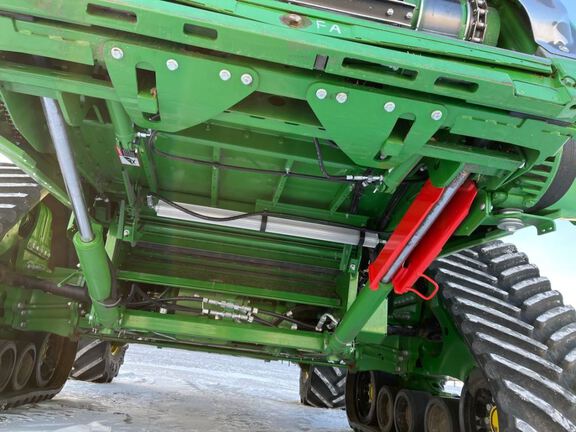 2025 John Deere S7 800 Combine