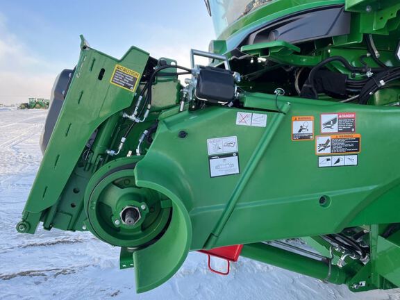 2025 John Deere S7 800 Combine