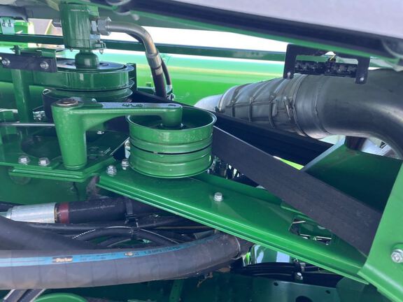 2025 John Deere S7 800 Combine