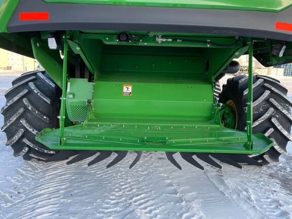 2025 John Deere S7 800 Combine