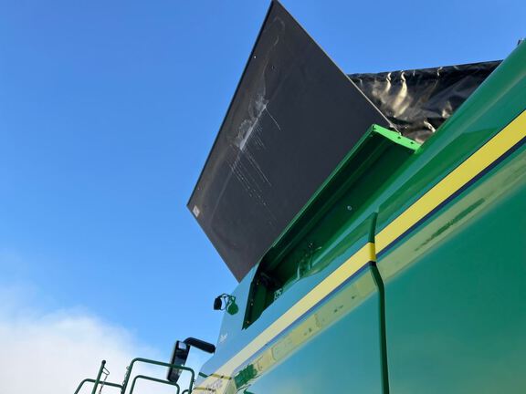 2025 John Deere S7 800 Combine