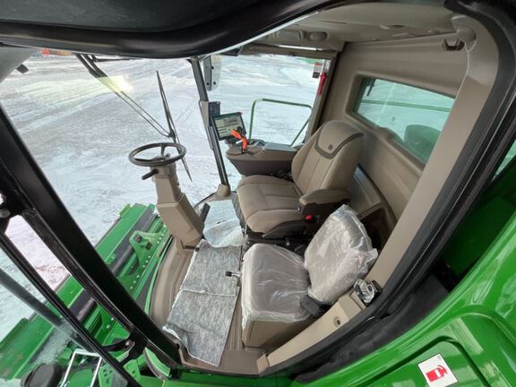 2025 John Deere S7 800 Combine