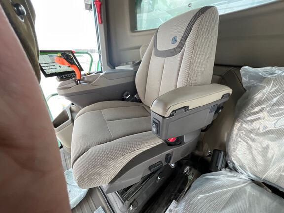 2025 John Deere S7 800 Combine