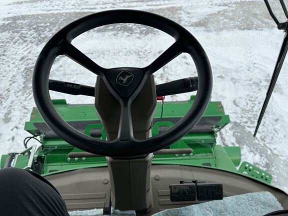 2025 John Deere S7 800 Combine