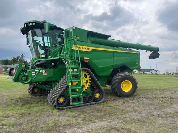 2025 John Deere S7 800 Combine