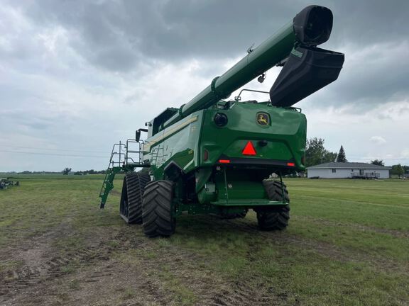 2025 John Deere S7 800 Combine