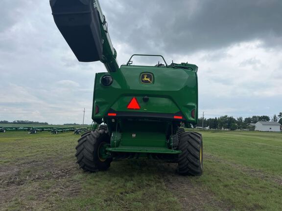 2025 John Deere S7 800 Combine