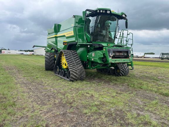 2025 John Deere S7 800 Combine
