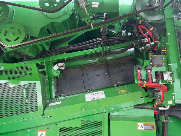 2025 John Deere S7 800 Combine