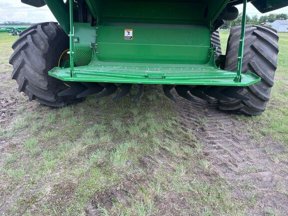 2025 John Deere S7 800 Combine