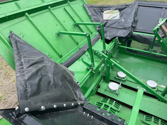 2025 John Deere S7 800 Combine