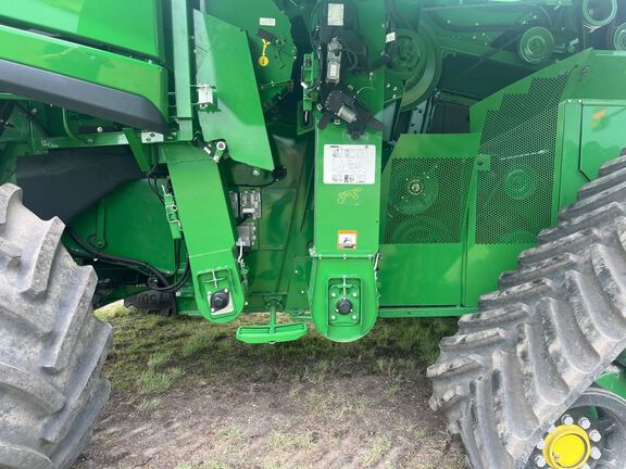2025 John Deere S7 800 Combine