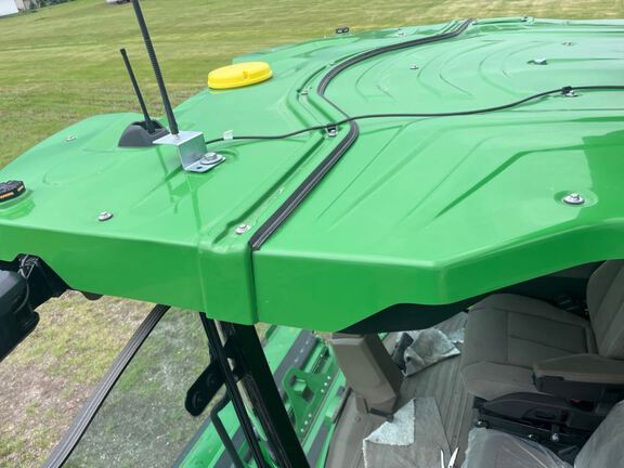 2025 John Deere S7 800 Combine