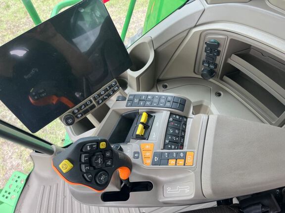 2025 John Deere S7 800 Combine
