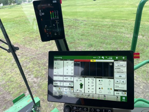 2025 John Deere S7 800 Combine