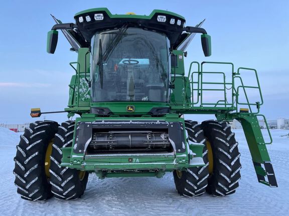 2025 John Deere S7 800 Combine