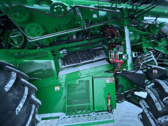 2025 John Deere S7 800 Combine