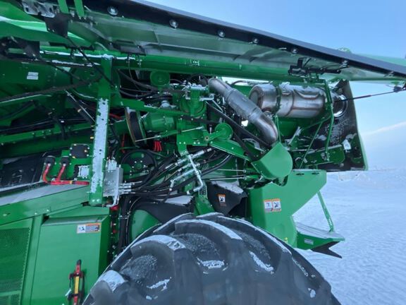 2025 John Deere S7 800 Combine