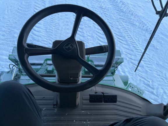 2025 John Deere S7 800 Combine