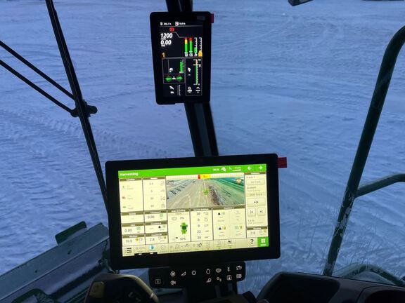 2025 John Deere S7 800 Combine