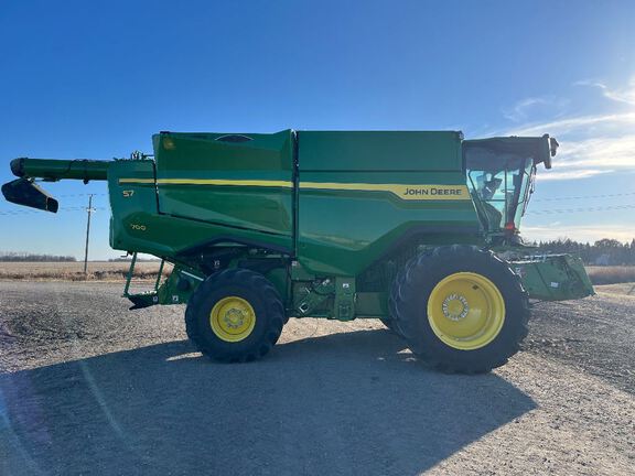 2025 John Deere S7 700 Combine