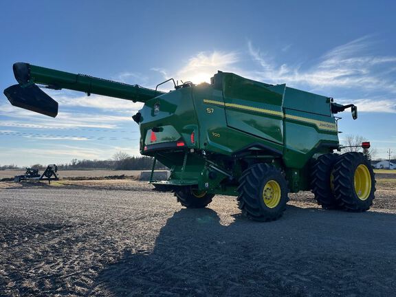 2025 John Deere S7 700 Combine