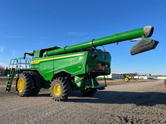 2025 John Deere S7 700 Combine