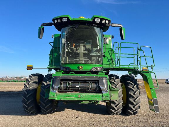 2025 John Deere S7 700 Combine