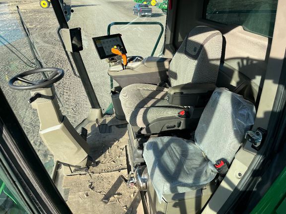 2025 John Deere S7 700 Combine