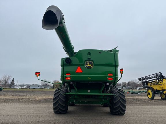 2024 John Deere S770 Combine