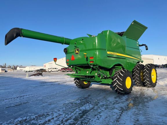 2024 John Deere S770 Combine