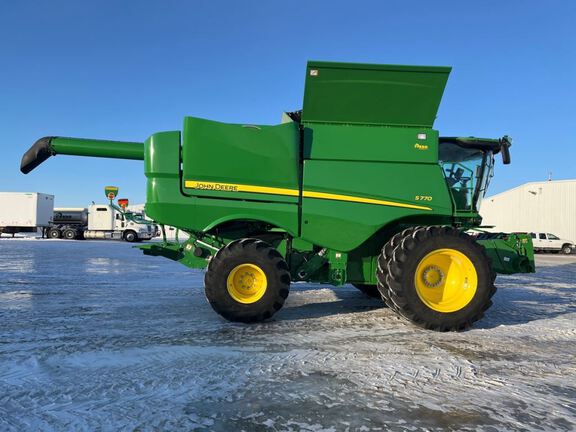 2024 John Deere S770 Combine