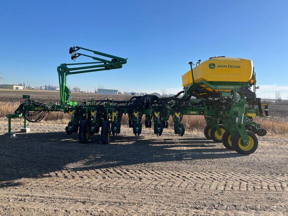 2025 John Deere 1775NT Planter