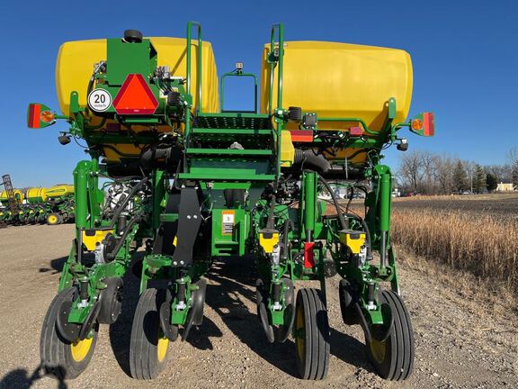 2025 John Deere 1775NT Planter