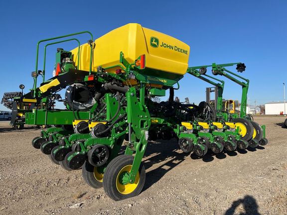 2025 John Deere 1775NT Planter