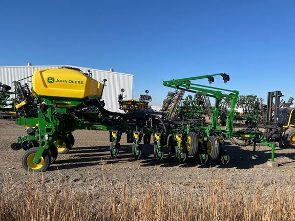 2025 John Deere 1775NT Planter