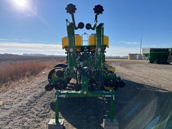 2025 John Deere 1775NT Planter