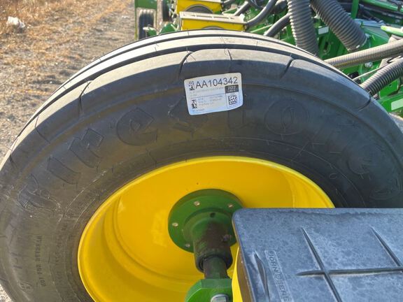 2025 John Deere 1775NT Planter