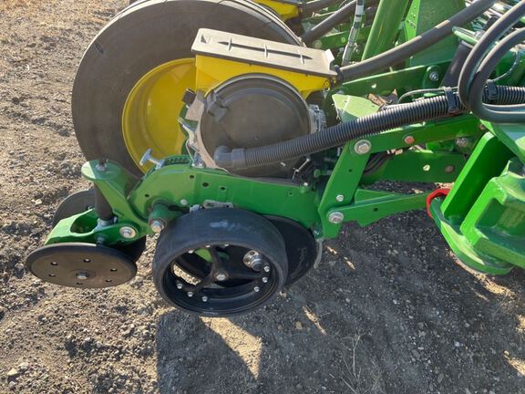 2025 John Deere 1775NT Planter