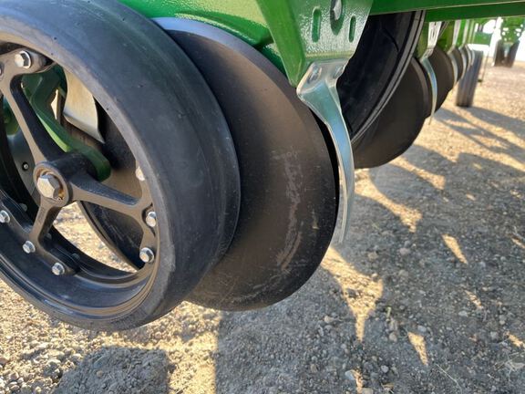 2025 John Deere 1775NT Planter