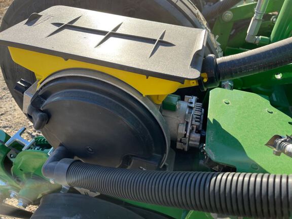 2025 John Deere 1775NT Planter