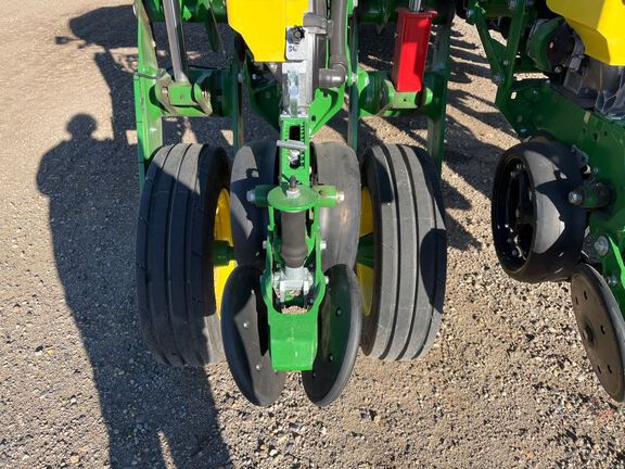 2025 John Deere 1775NT Planter