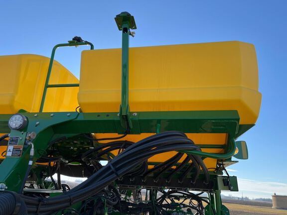2025 John Deere 1775NT Planter