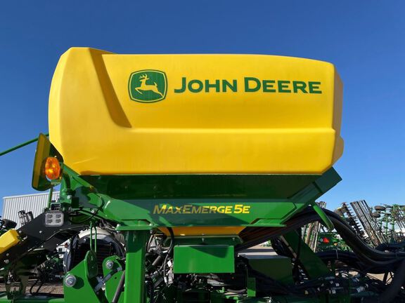 2025 John Deere 1775NT Planter